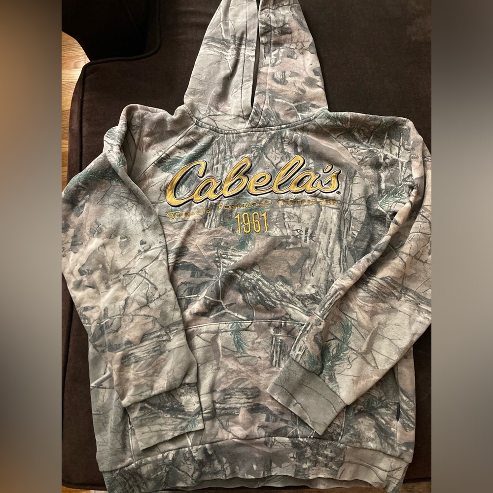 *SOLD* Cabela’s Camo Hoodie 🛹⚡️